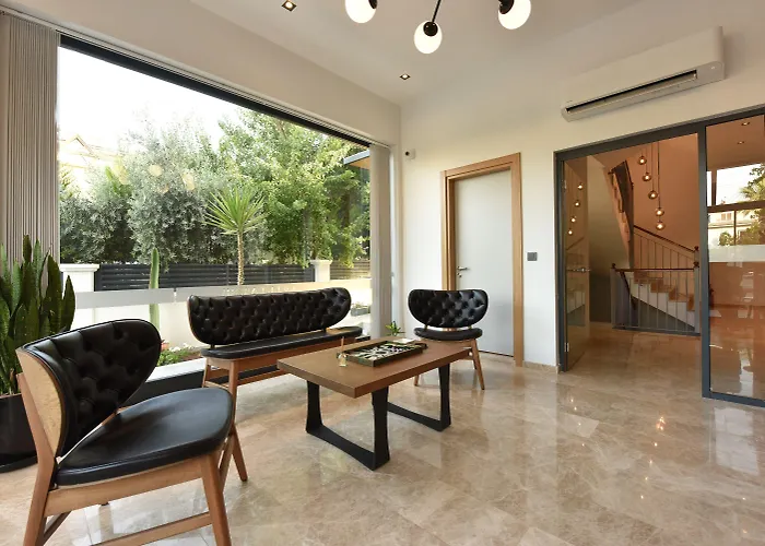 Avilia Hotel 3*